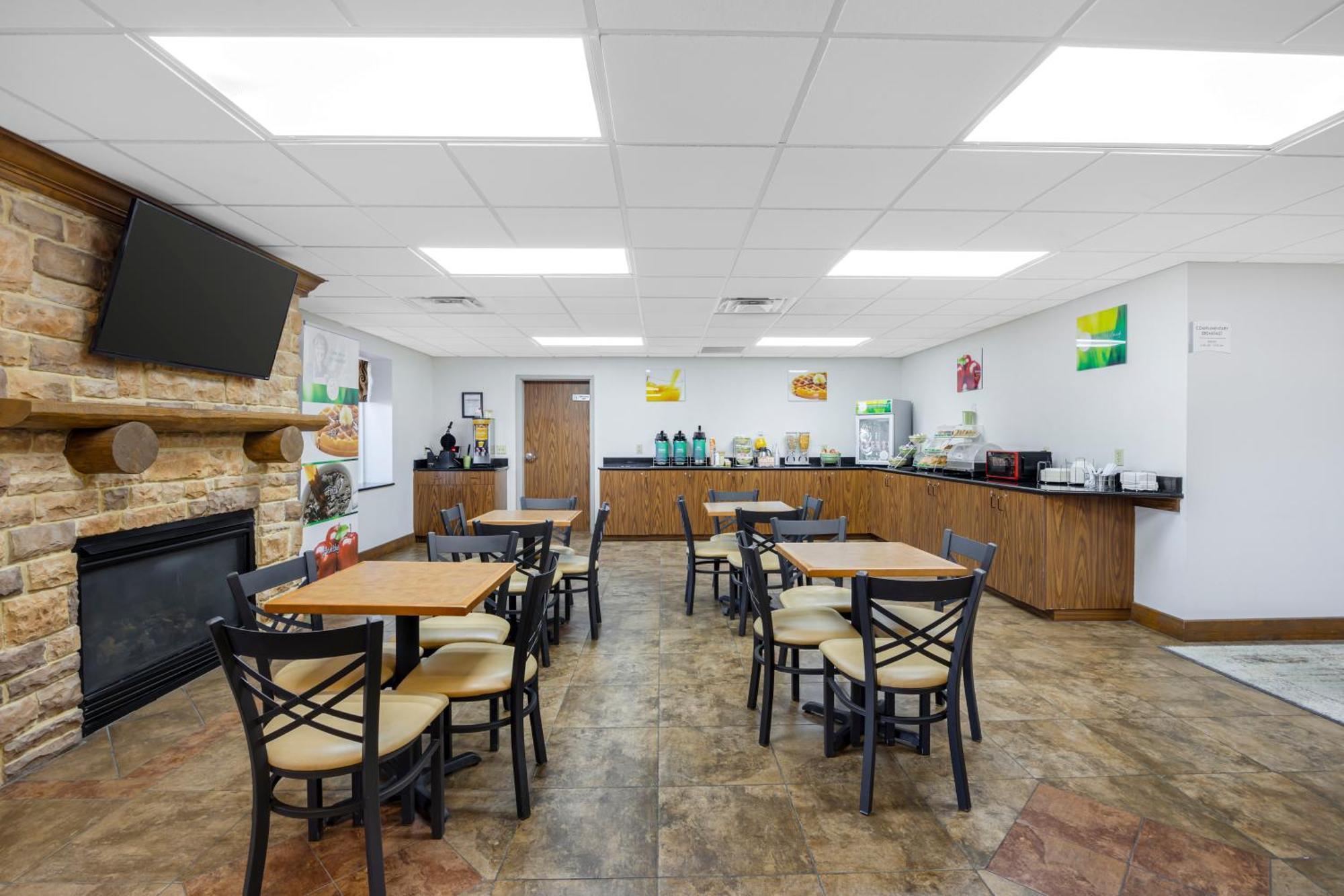 Quality Inn & Suites Monterey, Tn - Crossville, Tn ภายนอก รูปภาพ