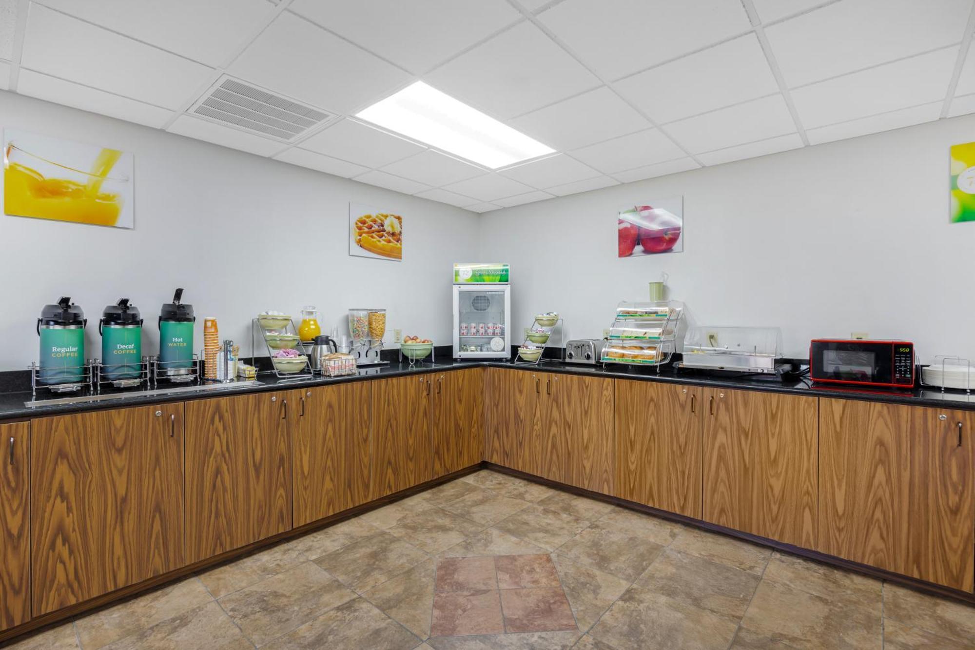 Quality Inn & Suites Monterey, Tn - Crossville, Tn ภายนอก รูปภาพ